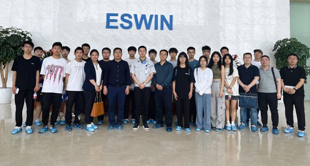 ​bevictor伟德官网组织师生赴奕斯伟硅产业基地参观学习